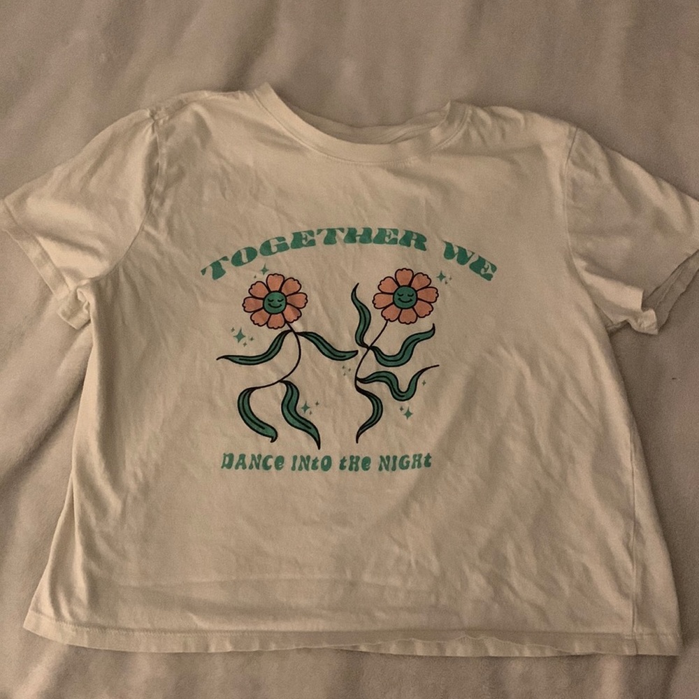 H&M Graphic Cropped Top 🌷